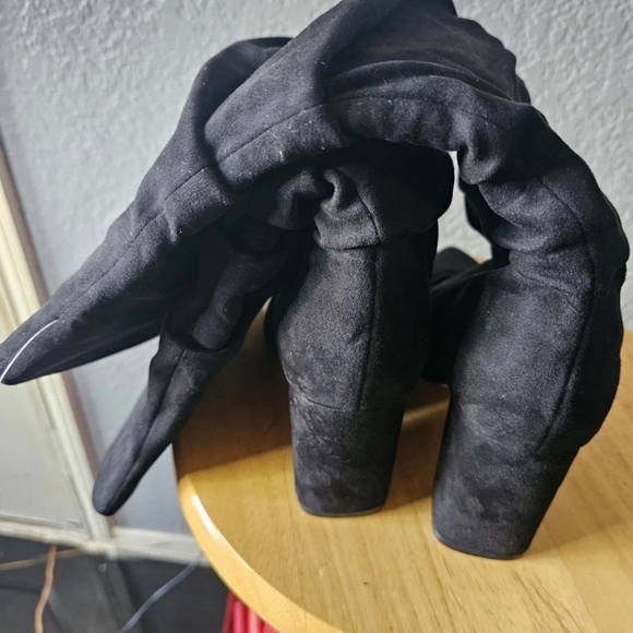 Marc Fisher Women's Fadora High Shaft Block Heel Knee High Dress Boots - Picture 3 of 5